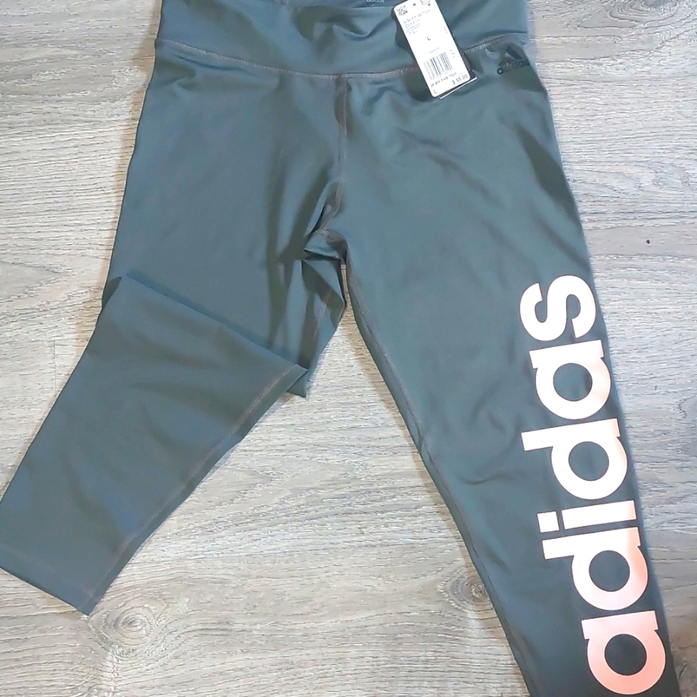 NWT Adidas woman's 3/4 tight mid rise large